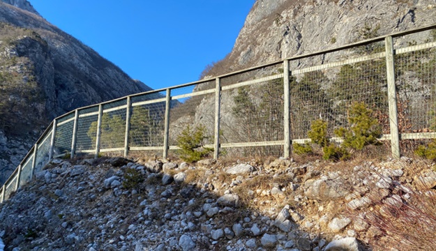 Barriere in legno proteggi fauna 